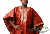 Boubou Élégant en Bazin Riche – L’Écho de la Mode Africaine Authentique